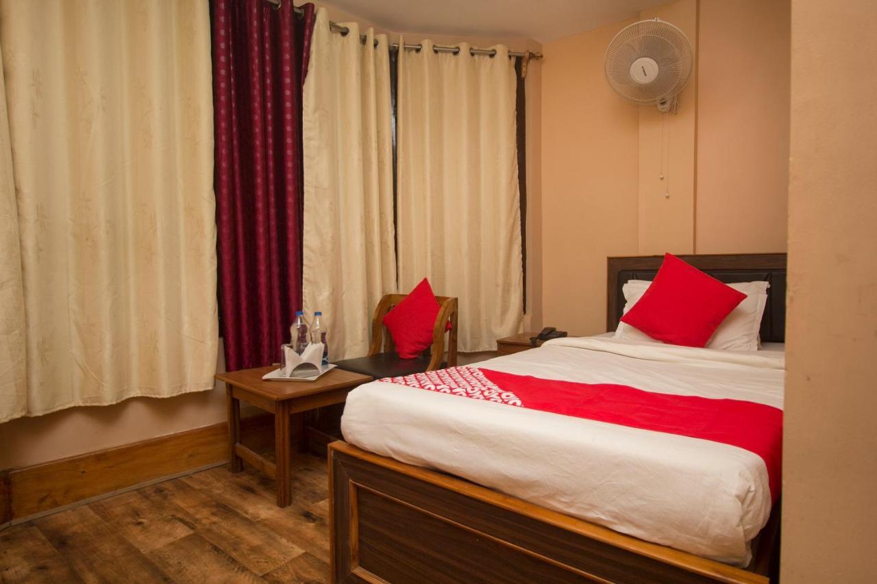 Oyo 23409 Lama Dhim Hotel Kalimpong Camera foto