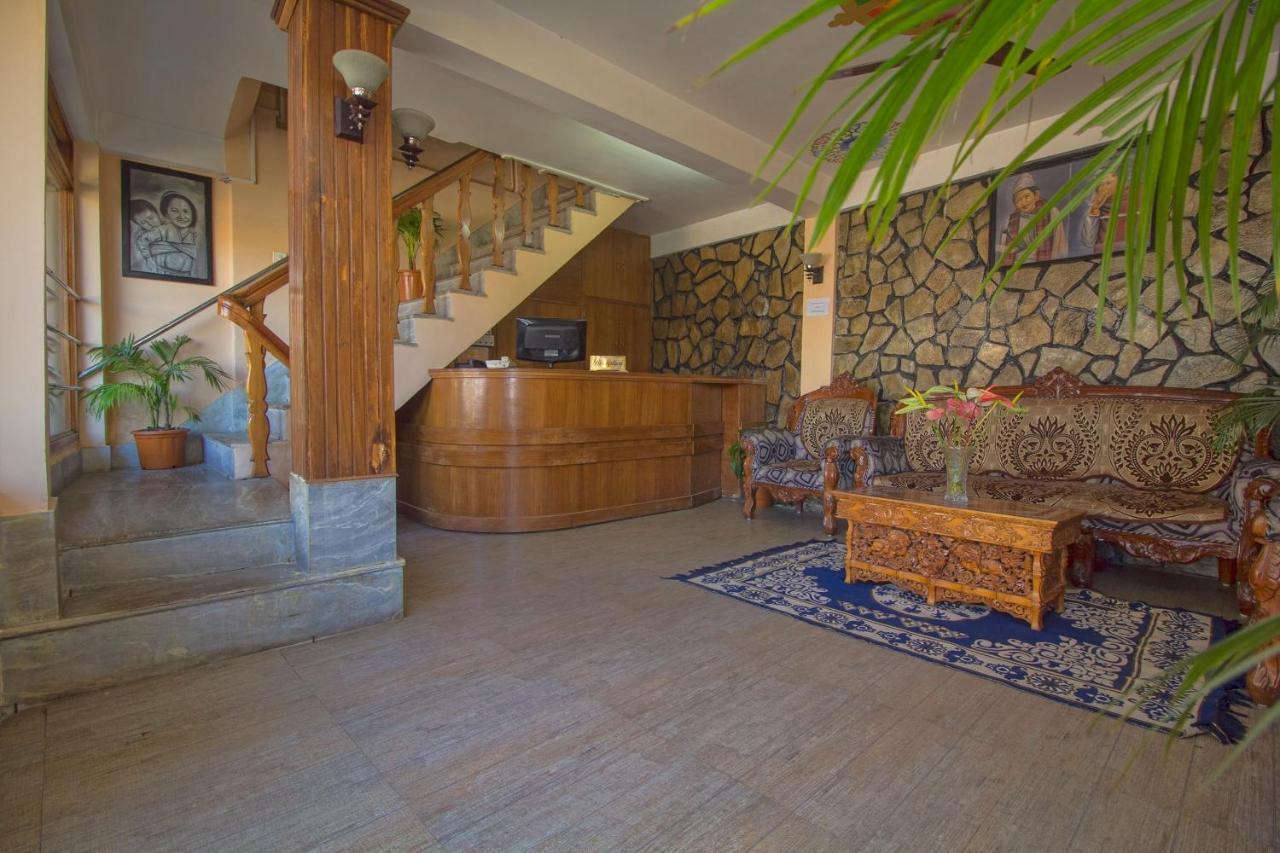 Oyo 23409 Lama Dhim Hotel Kalimpong Esterno foto