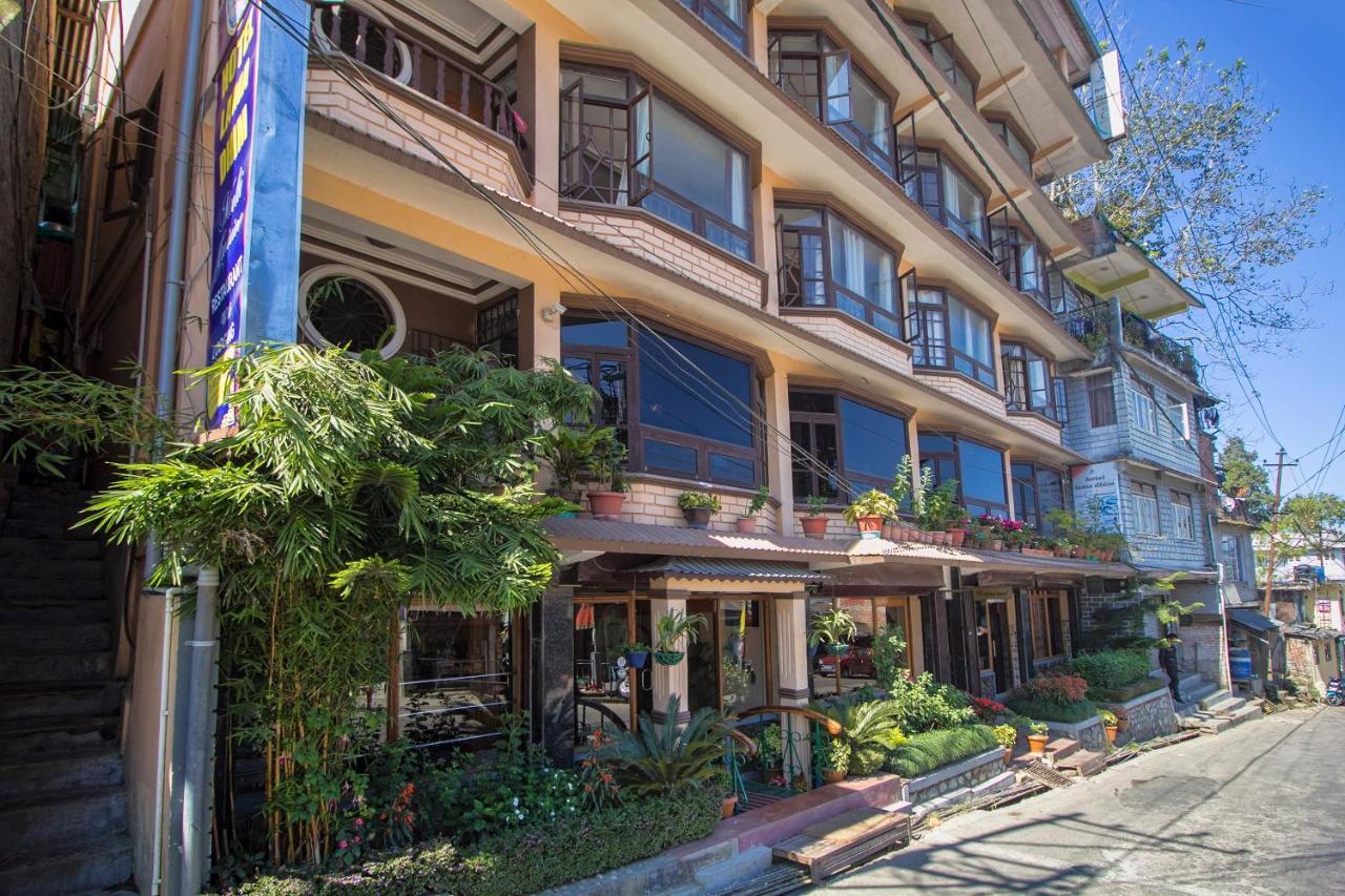 Oyo 23409 Lama Dhim Hotel Kalimpong Esterno foto